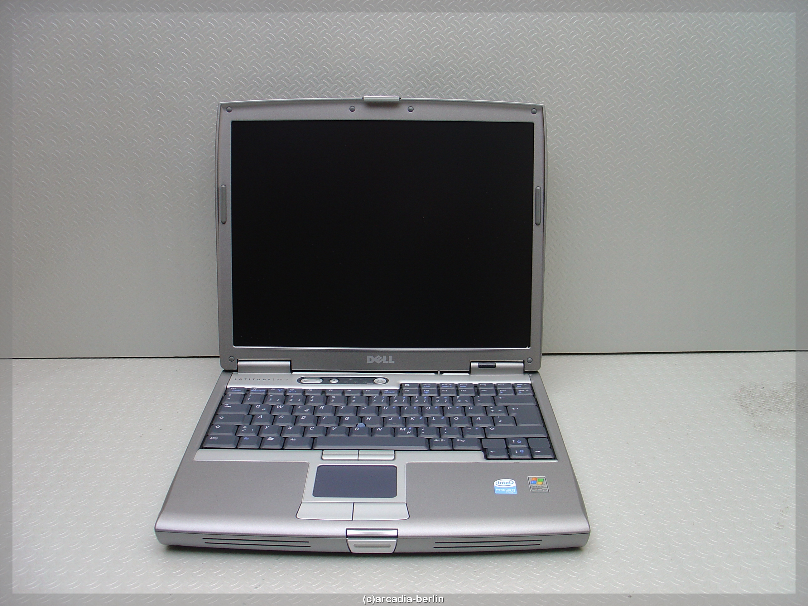 Notebook Laptop DELL Latitude D610 120GB HDD 1GB RAM gebraucht Linux #24336